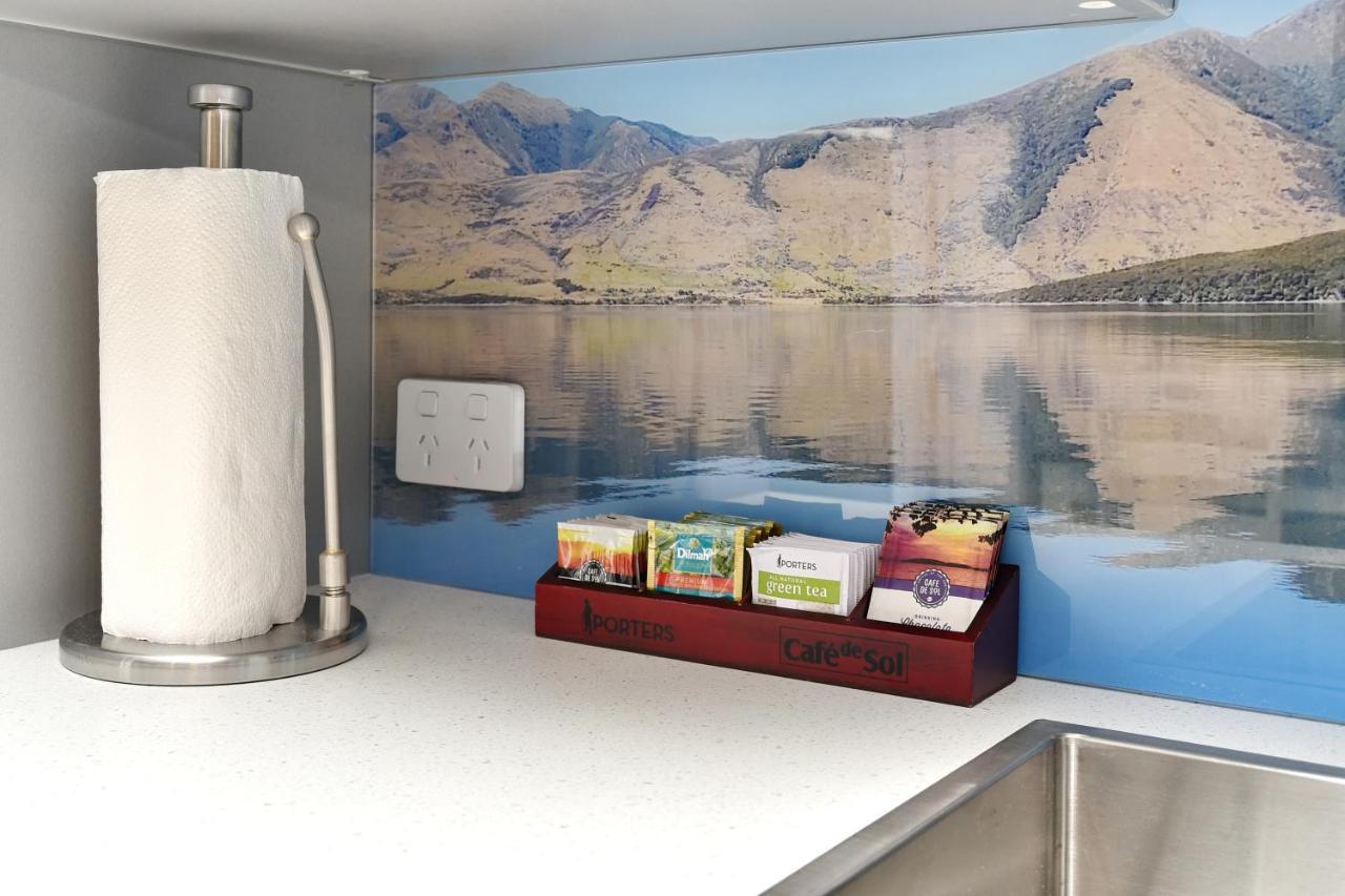 Brockworth Place - Christchurch Holiday Homes Екстер'єр фото