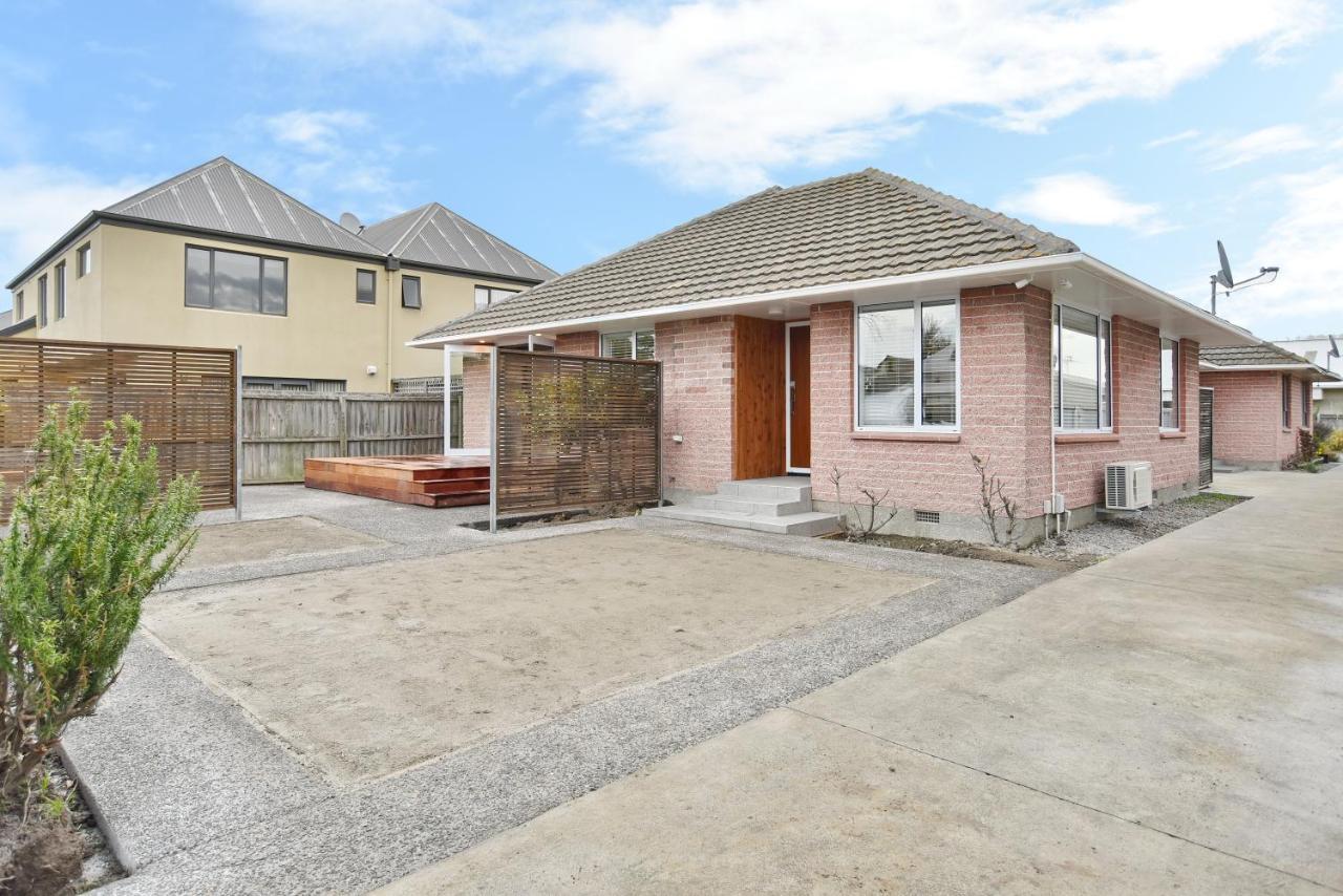 Brockworth Place - Christchurch Holiday Homes Екстер'єр фото