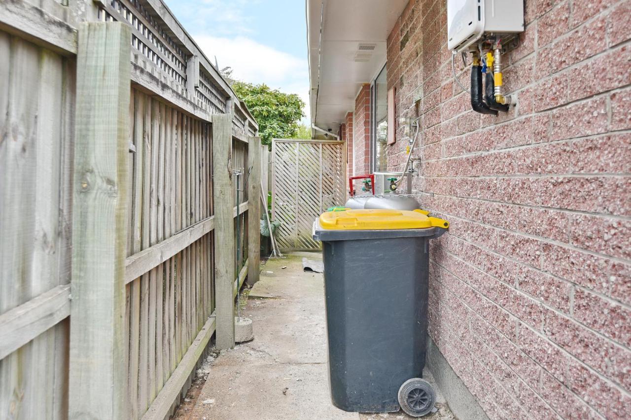 Brockworth Place - Christchurch Holiday Homes Екстер'єр фото