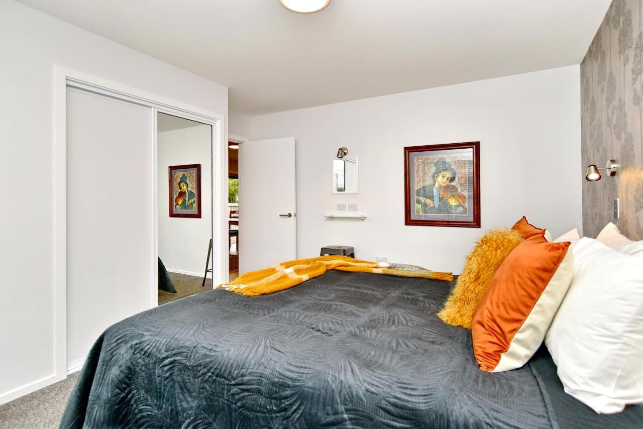 Brockworth Place - Christchurch Holiday Homes Екстер'єр фото