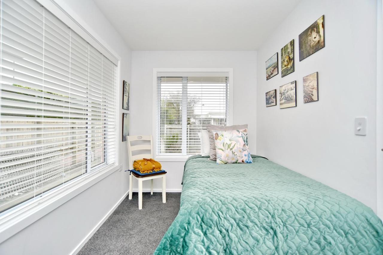 Brockworth Place - Christchurch Holiday Homes Екстер'єр фото