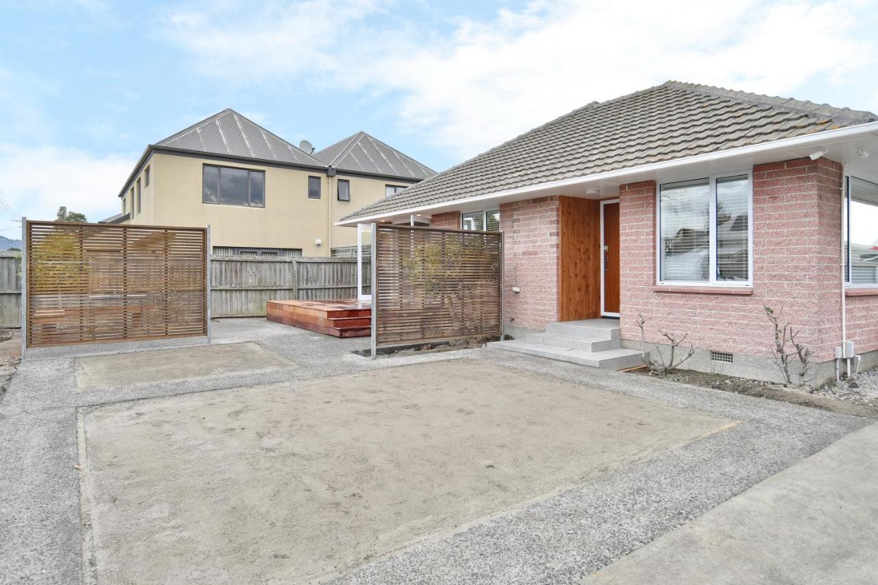 Brockworth Place - Christchurch Holiday Homes Екстер'єр фото